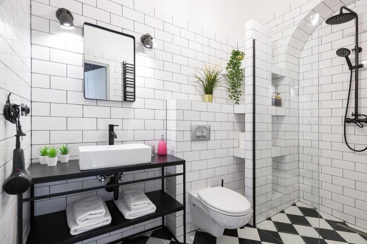 Discover Krakow Apartments - 3 Rakowicka St - Amazing Loft Near Main Station - Netflix Luaran gambar